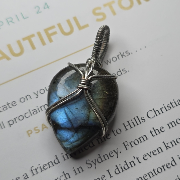 Wire Wrapped Stone Pendant - Picture 4 of 7